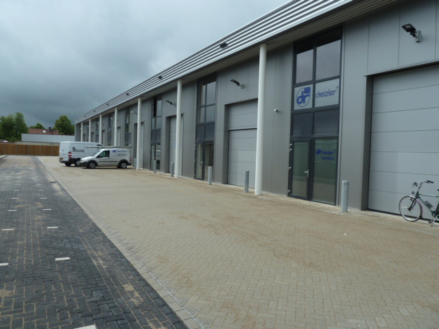 Bedrijfsunits aan de Industrieweg in Vught de Werf